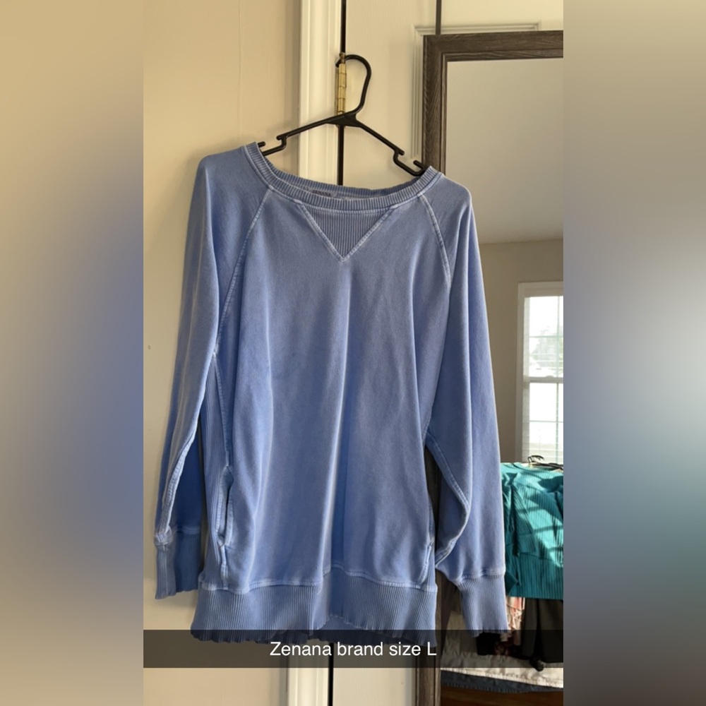 Zenana bluish purple sweatshirt women’s size large